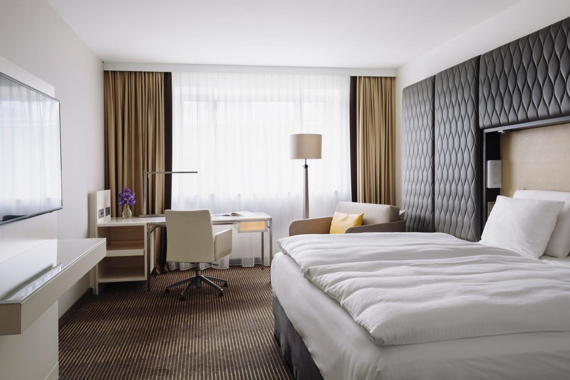 Hotel Pullman Berlin Schweizerhof Pokój zdjęcie A room at the InterContinental Wien