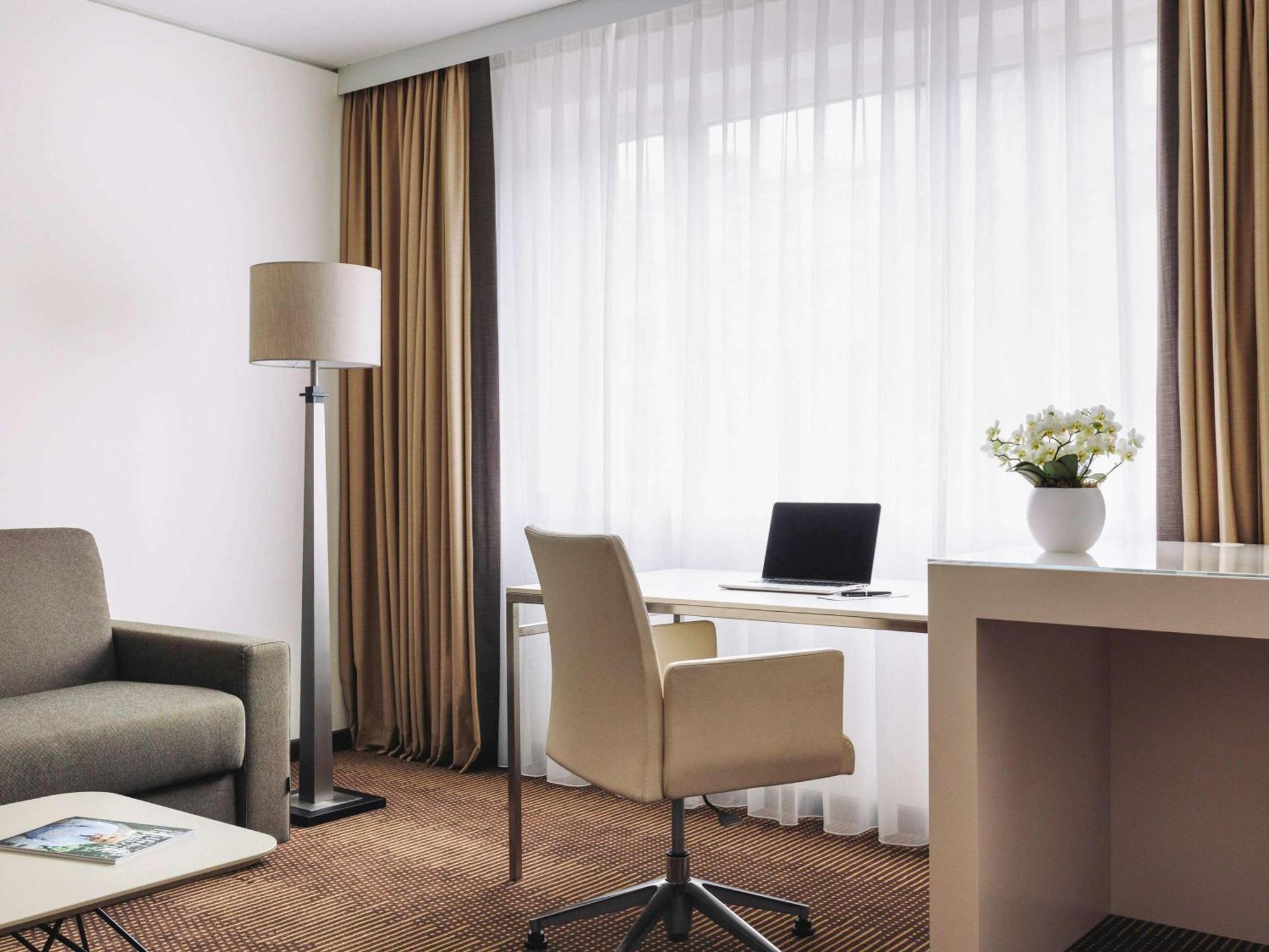Hotel Pullman Berlin Schweizerhof Zewnętrze zdjęcie