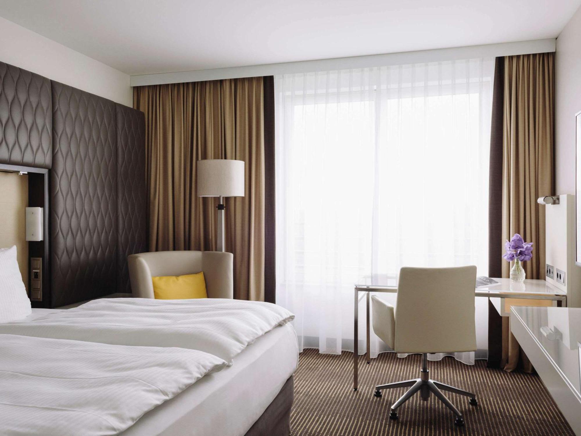 Hotel Pullman Berlin Schweizerhof Zewnętrze zdjęcie