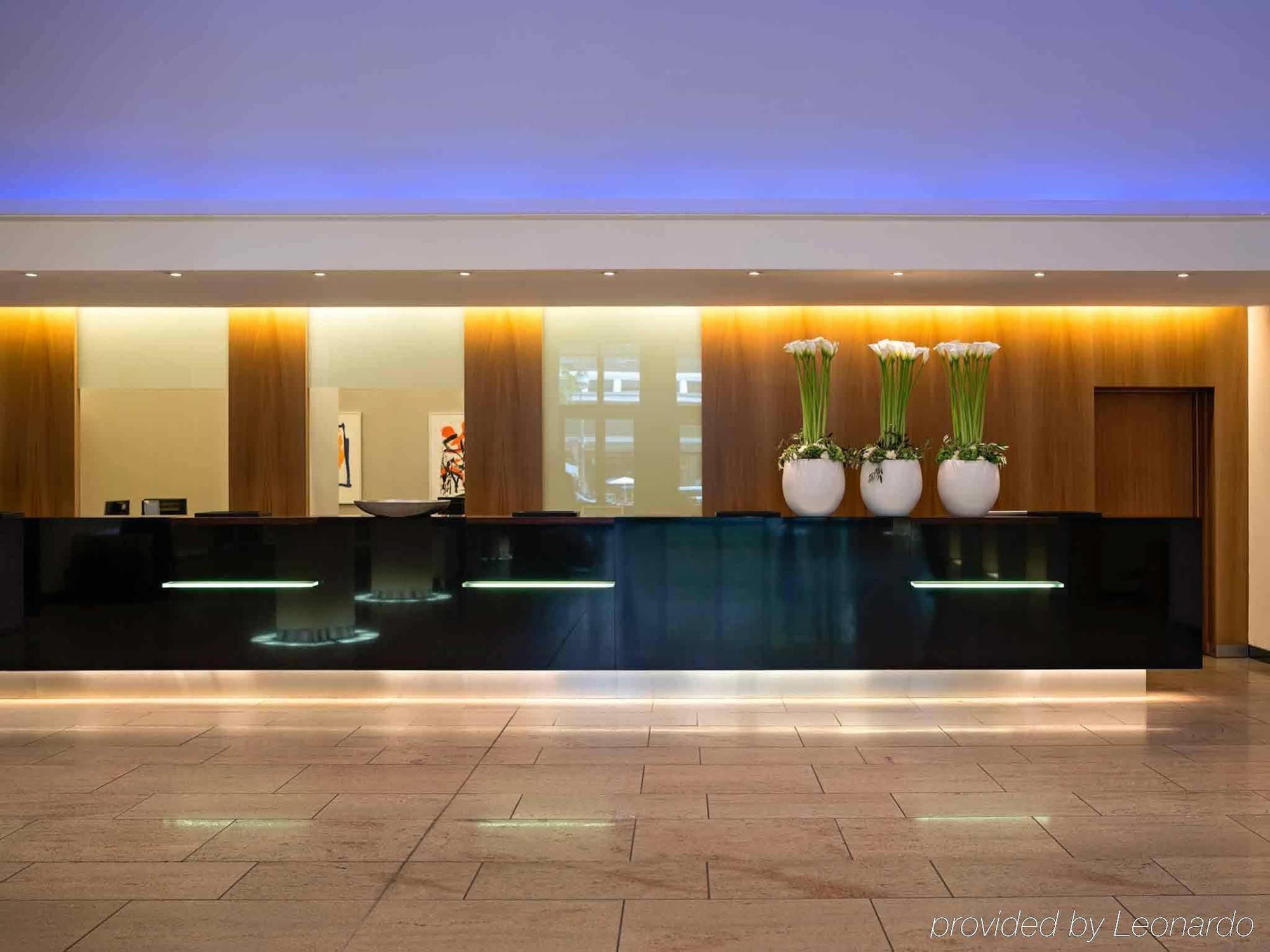 Hotel Pullman Berlin Schweizerhof Zewnętrze zdjęcie The lobby of the hotel